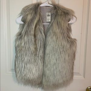Fluffy Abercrombie vest